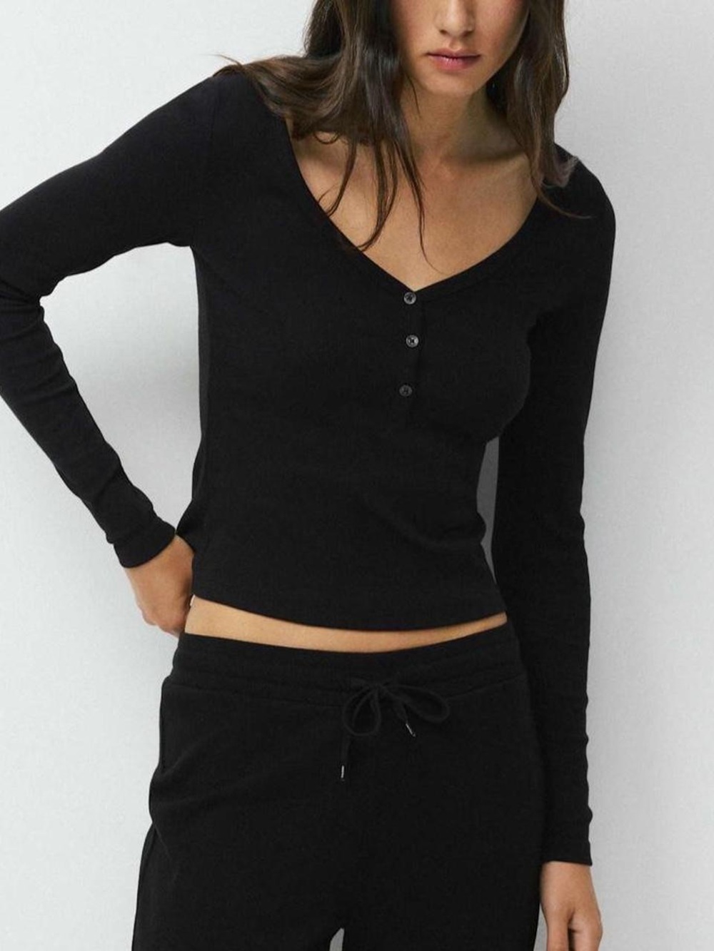Black Ribbed V-Neck Henley Long-Sleeve Top Medium | Aritzia